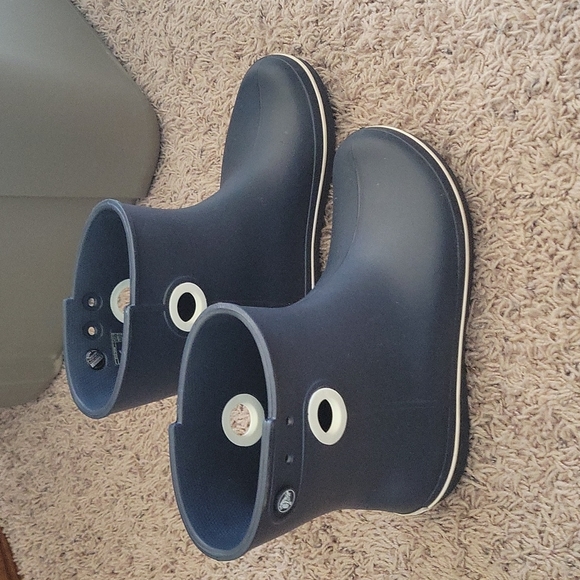 CROCS Shoes - Crocs shorty rain boots